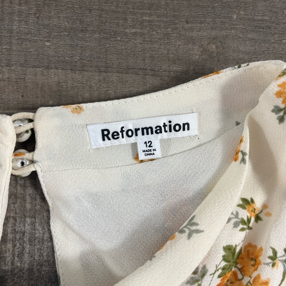 REFORMATION BETTIE FLORAL CAP SLEEVE TOP IN NICOLA - Picture 11 of 14